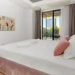 Apartment Astria Boutique - Complex Novum *